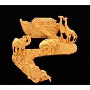Laura Gayle Vintage Pin Brooch Noah's Ark Brushed Gold Textured Signed Bin7